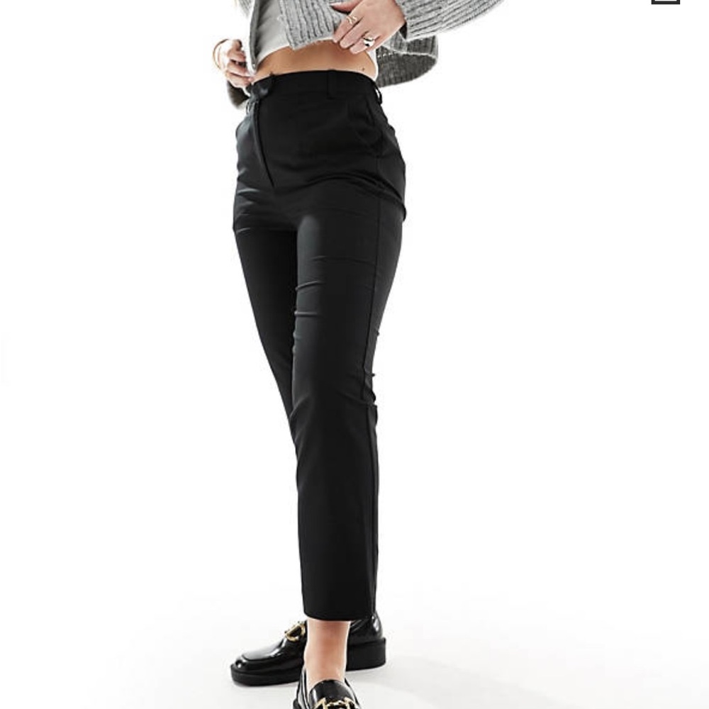 NEVER WORN - hourglass slim ankle length pants